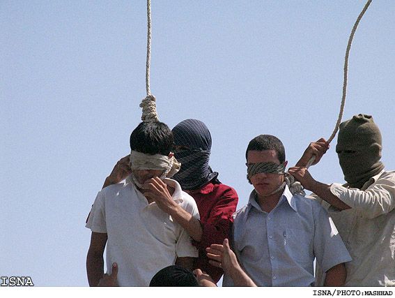 Islamischer Staatsterror gegen Homosexuelle im Jahr 2005: Im Iran werden Jugendliche wegen gleichgeschlechtlicher Kontakte gehngt