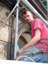 Gaypunks at work: Tino auf dem Bau